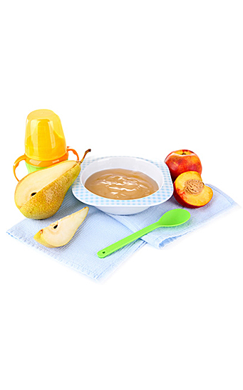 Zumos, frutas y compotas en la dieta del bebé