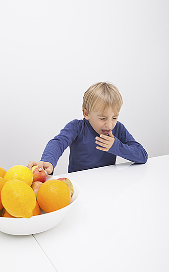 La fruta, causante de alergia en adolescentes y adultos.