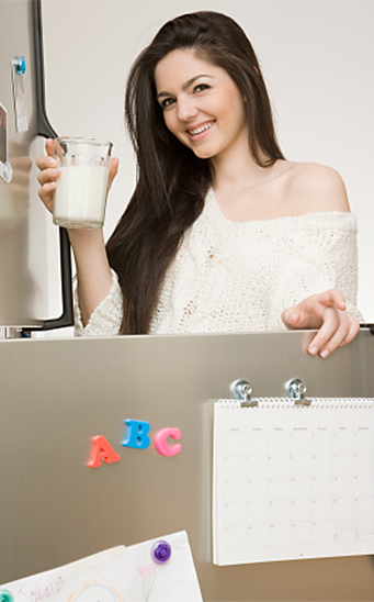La leche fresca es una leche menos tratada, pero su composición y valor nutricional no difieren de la leche UHT.