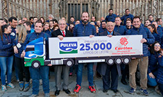 Lactalis Puleva entrega 25.000 litros de leche a Cáritas de Santiago de Compostela