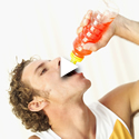 Qué bebida es más aconsejable durante la actividad deportiva
