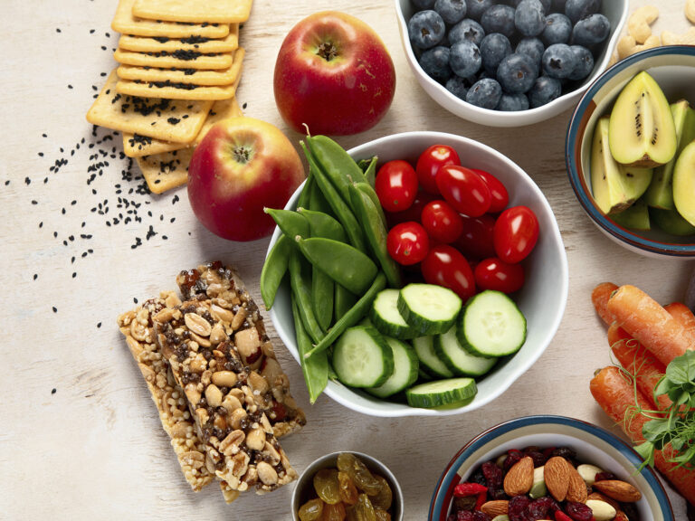 Alimentos saludables sin lactosa verduras frutas frutos secos proteínas